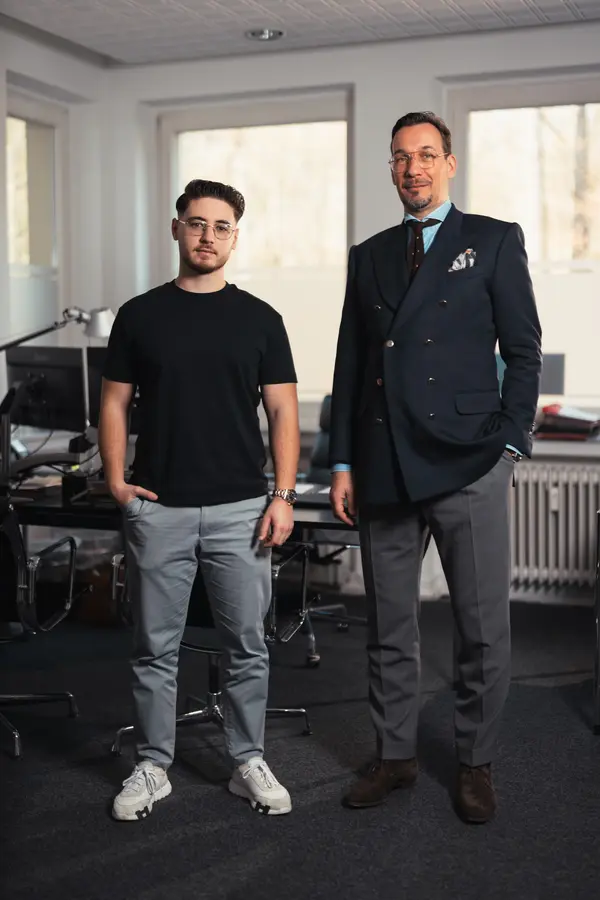 Kaan Yusein von Kanzlei Köpfe bei einem Kunden